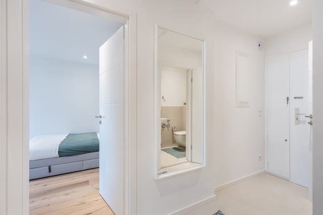 Balkon der Wohnung, Kapitalanlage-Immobilie in München